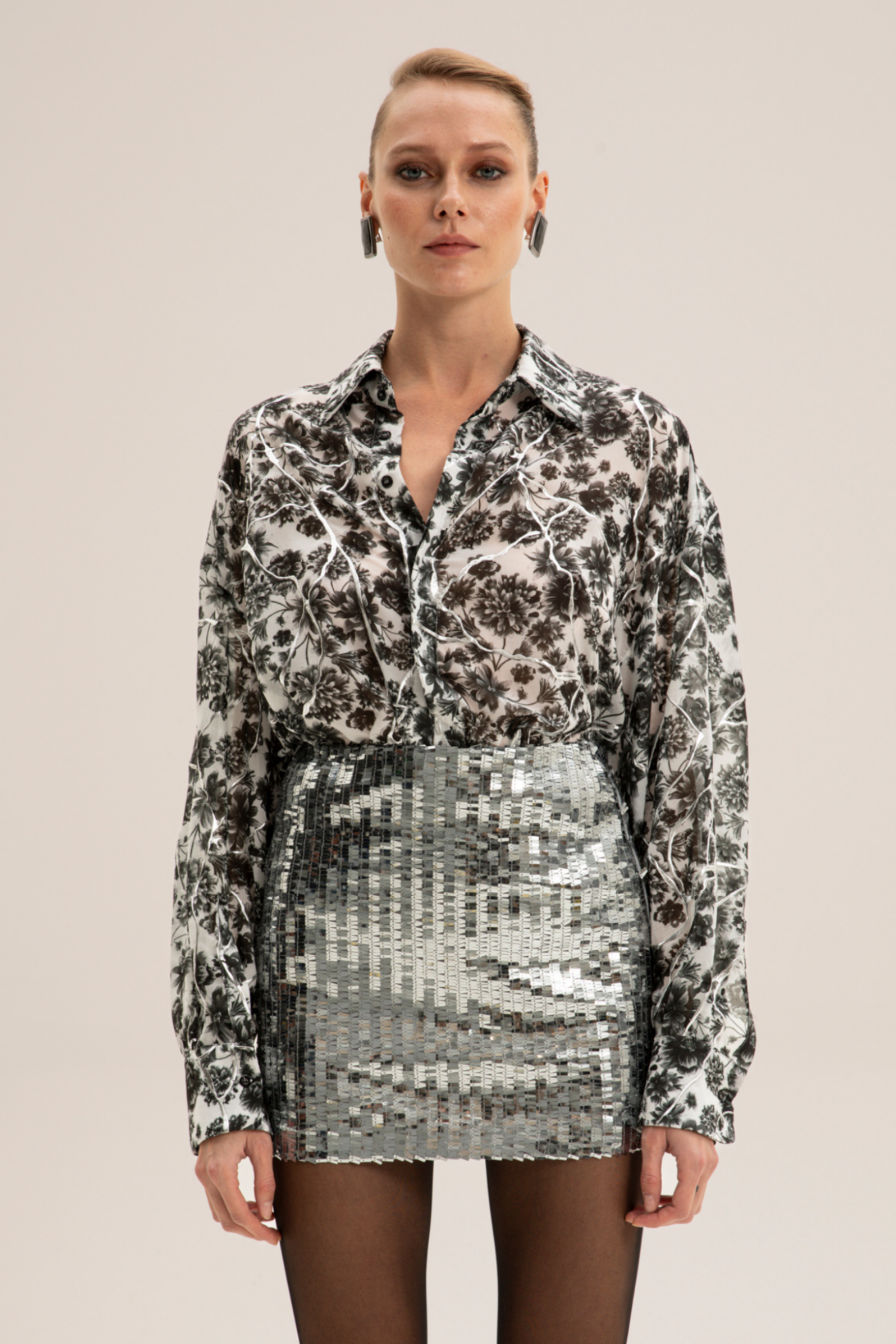 Picture of Silver Crackle One Size Shirt