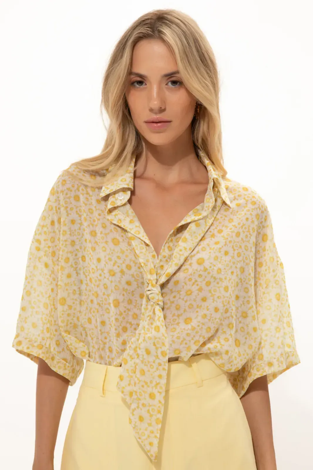 Picture of Chamomile Print One Size Shirt