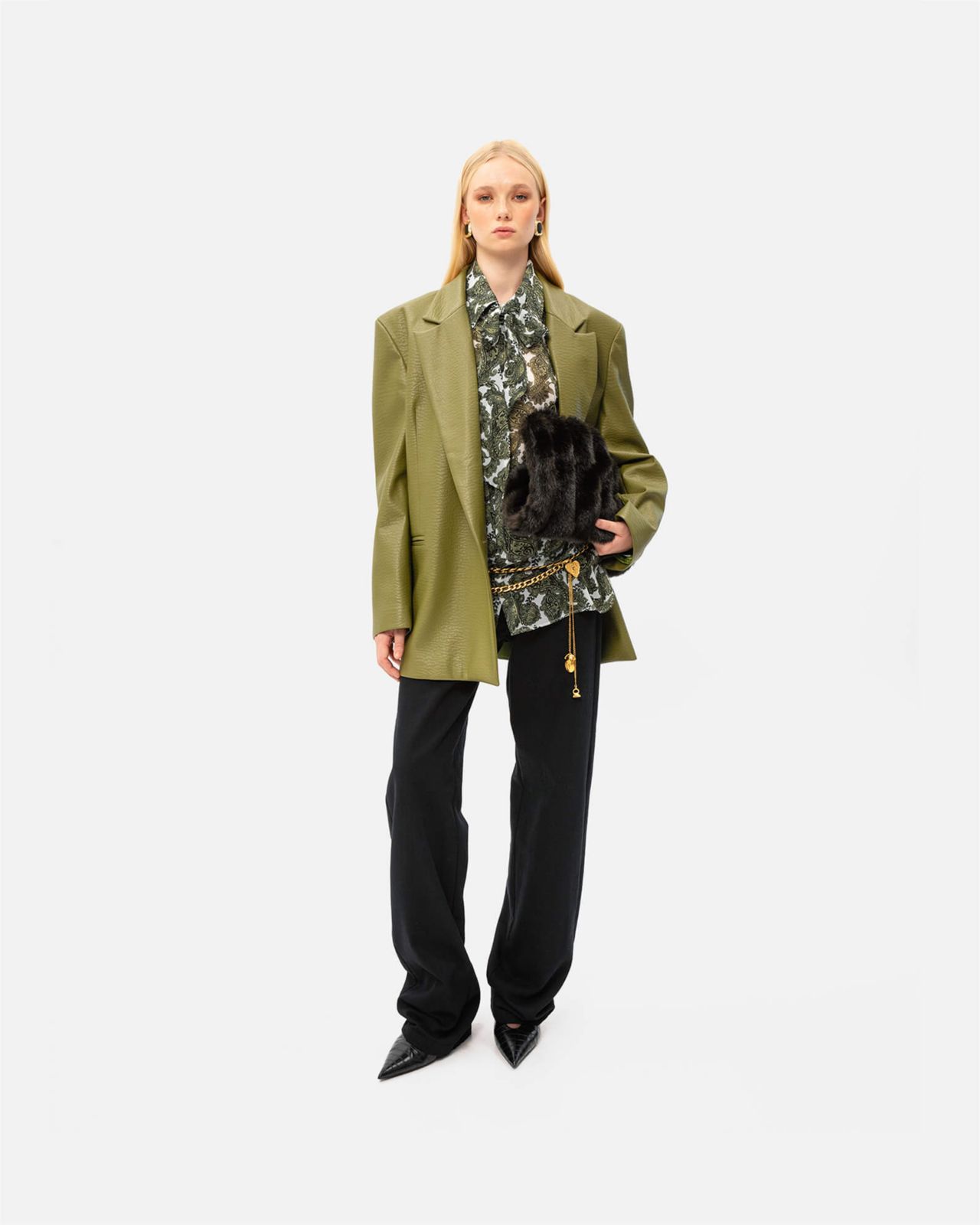 Picture of BLACK STRAIGHT-LINE JEANS