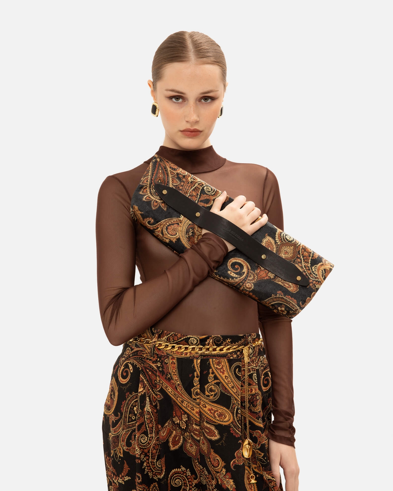 Picture of BROWN PAISLEY CLUTCH